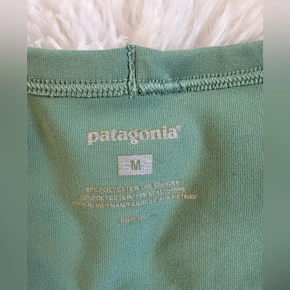 Patagonia Tank Top Sports Running Athletic workout woman’s size Medium Green - Picture 9 of 9
